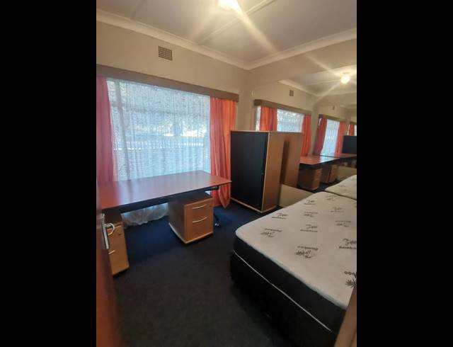 1 BEDROOM PROPERTY TO RENT IN DIE BULT